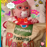" Jeszcze nie mogę a już bym Reksia chrupała''