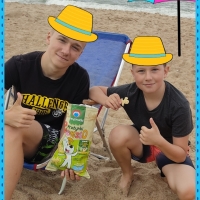 Reksio na plaży